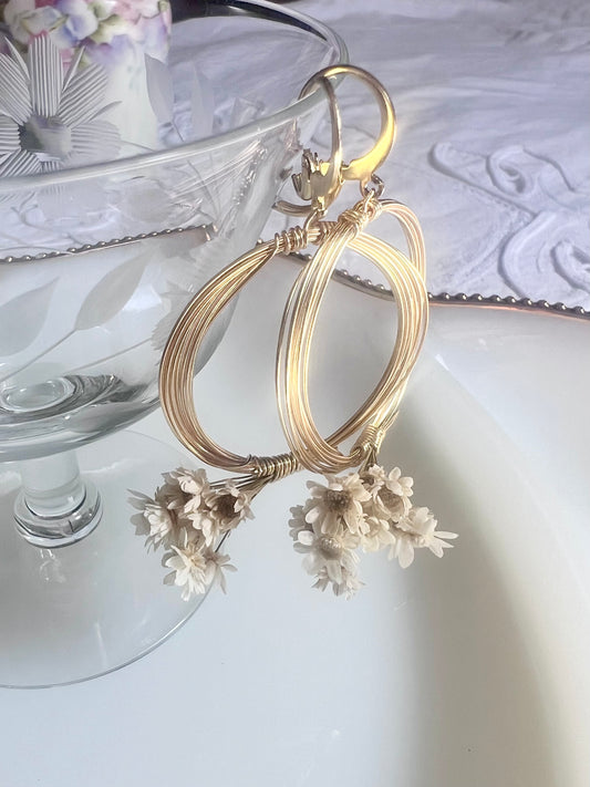 Solar Eclipse Forager Earrings * Natural Campo Flowers