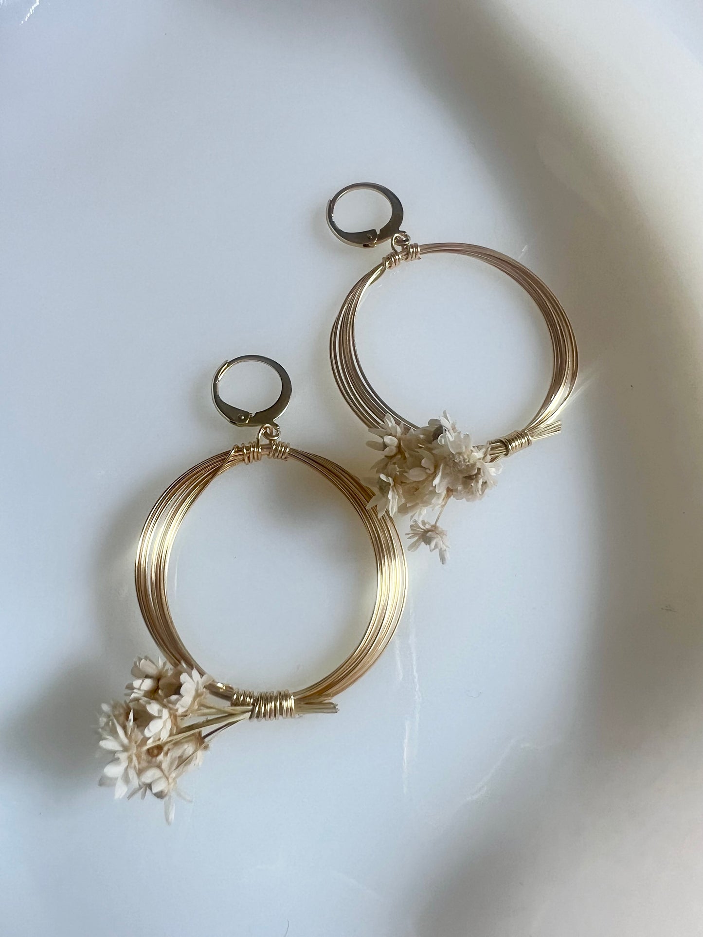 Solar Eclipse Forager Earrings * Natural Campo Flowers
